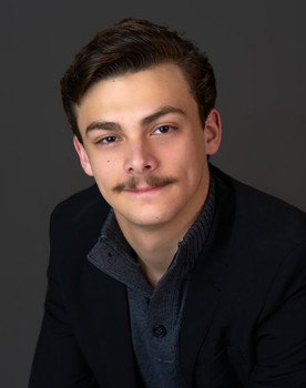 Quinlan Welch as Dr. Evans