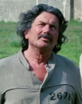 Freddy Logart as Poker Player (uncredited)