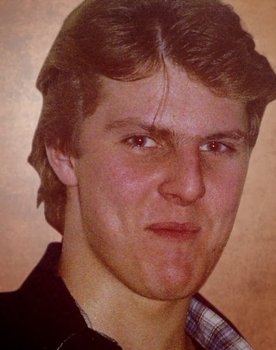 Peter McNamara as Phil