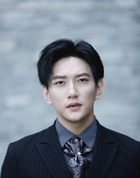 Hou Guan Jie as Mr. Mo