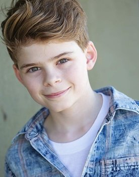 Merrick Hanna as Teen David Bennett