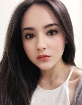 Hannah Delisha as Aira Qaisara