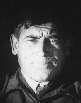 Eduard Gunn as Prosecutor (uncredited)