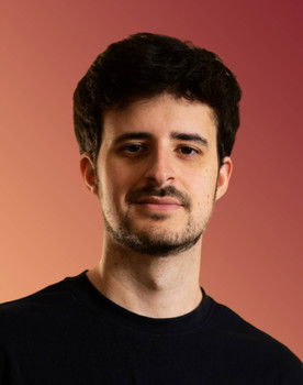 Yago Casariego as Desconocido (voice)