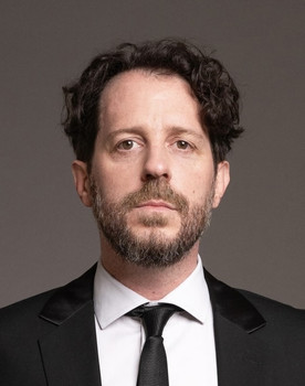 Daniel Surasky as El Estenógrafo