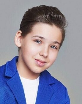 Egor Ermolaev as Alex