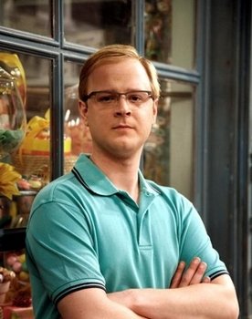 Frederik Huys as Victor Kindermans
