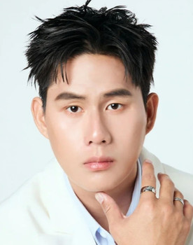 Thanawin Pholcharoenrat