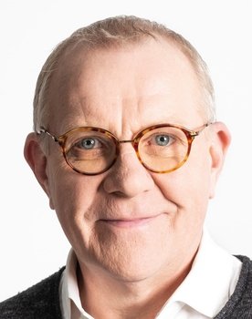 Andrus Vaarik as Osvald