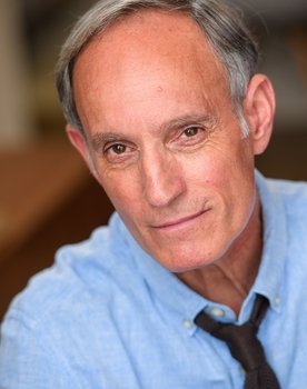 Tom Ciorciari as Little Girl's Father