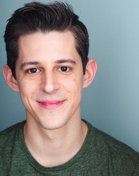 Nick Piacente as Kevin