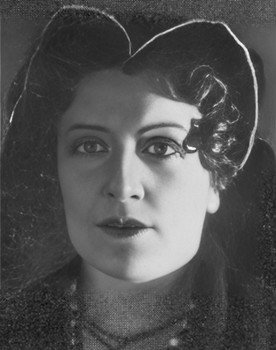 Vera Budreyko as бабуля с внуком
