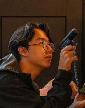 Ephraim Ryan Pranata as Boy