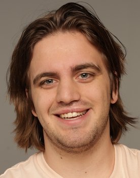 Tycho Vreugdenhil as Roan