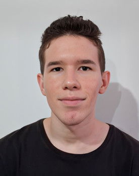 Eduardo Rodrigues as Matteo