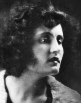 Zinoviya Markina as Intern