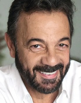 Kerem Alışık as Zorro