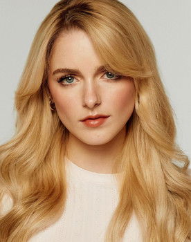 Mckenna Grace as Hannah Thurman