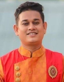 Debashish Borthakur as Moon Kakoti