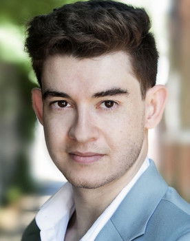 Alex Russo as Seth Moretti