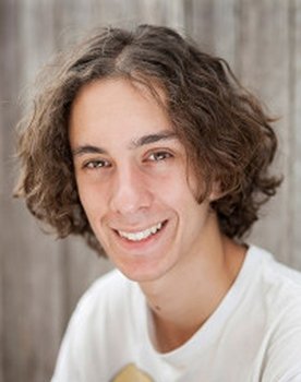 Ari Kwasner-Catsi