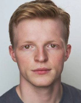 William Robinson as Eberhard Bethge