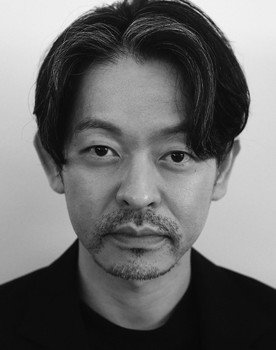 Takashi Yamanaka as Detective Tsuji