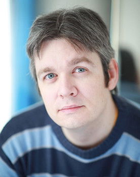 Thomas Robert as Le médecin