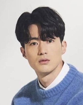 Baek In-joo as Baek In-ju