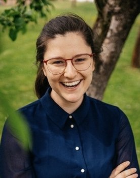 Petra Soukupová as Self