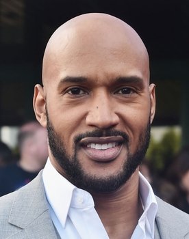 Henry Simmons as Ellis