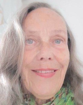 Riitta-Liisa Helminen as Saara's Mother