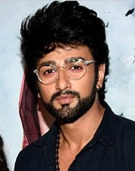 Nishant Singh Malkani as Raghav Kaul