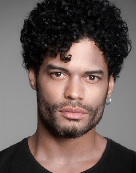 Kriss Cifuentes as Capitán Poveda