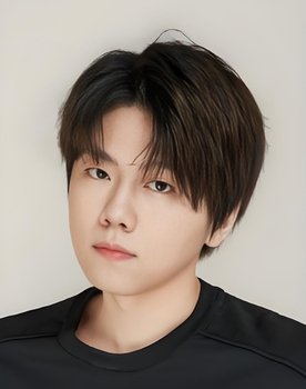 Yuhao Xu as 姜浩