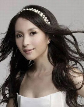 汤灿 as Song Meiling