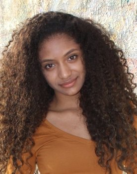 Alana Gordillo as Audition Girl sibling