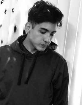 Alexis Adrián as Marcus Kelevra