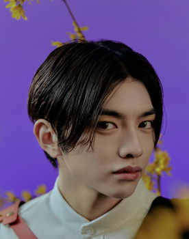 Hayate as Self - Contestant