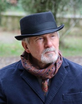 Giuseppe Ferro as Taitle