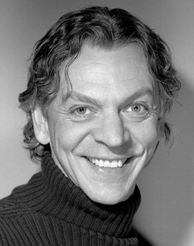 Marc Labrèche as Dr Bernard / Robert Tremblay