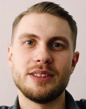 Даниил Толстокулаков as Валера