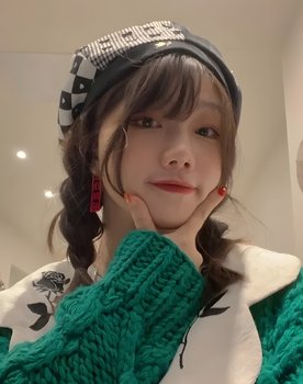 Xie Ying as 橘子 (voice)