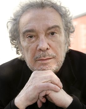Alfredo Alcón as Freddy / Pedro Cáceres