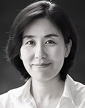 Jeong Sun-mi as Sister Kim [Divine Light Church member]