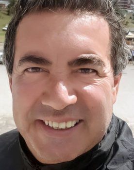 Diego Pérez as Chofer Limousine