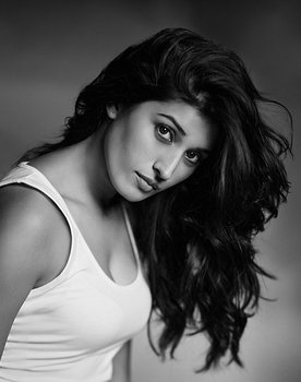 Divinaa Thackur