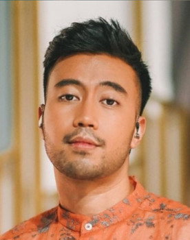 Vidi Aldiano as Himself