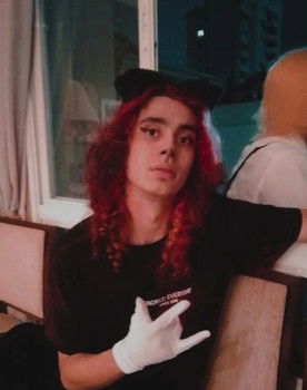 Manuel Carvalho as Manuel