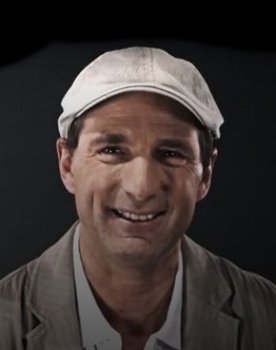 Sergio Vigil as Himself (as Cacho Vigil)